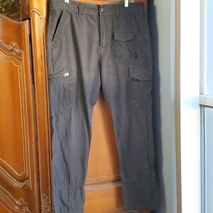 Unibay cargo pants. Khaki green. 32 X 32. Lots of pockets.